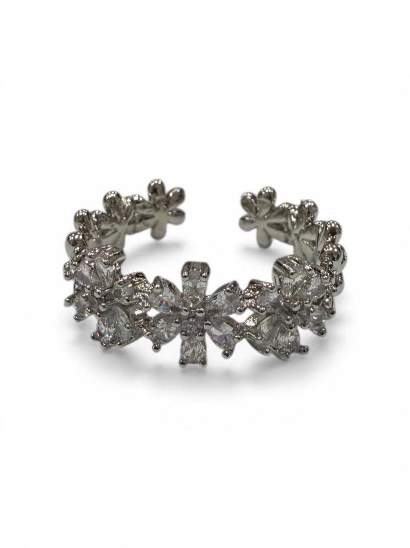 Anello a fiore con zirconi